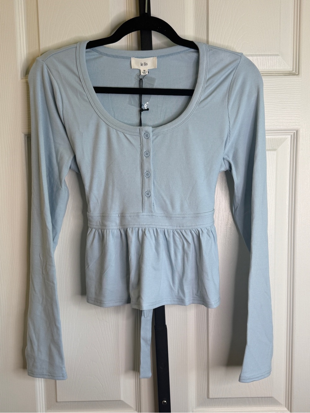 le lis Light Blue Scoop Neck Peplum Henley Long Sleeve Top, size Medium, NWT